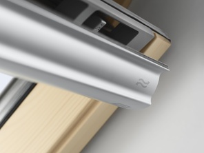 Stoglangis su rankena viršuje VELUX Standard GLL 1061 SK06
