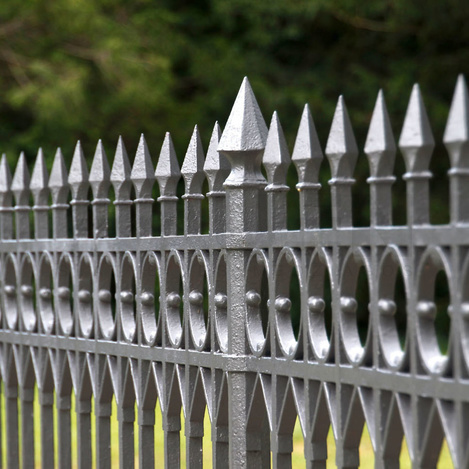 Dažai | Antikoroziniai metalo dažai ALPINA DIREKT AUF ROST, sidabriniai, RAL9006, 2.5 Ltr.